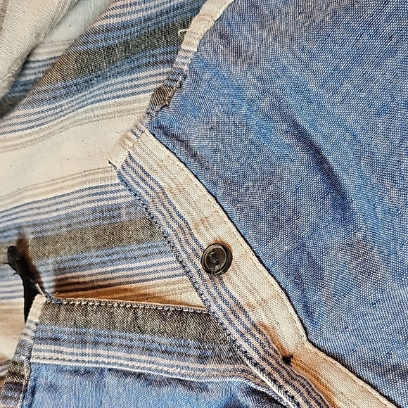 BOSTON TRADERS BLUE LONG ROLL-TAB SLEEVE LINED HOODED BUTTON-UP SHIRT - Picture 13 of 16